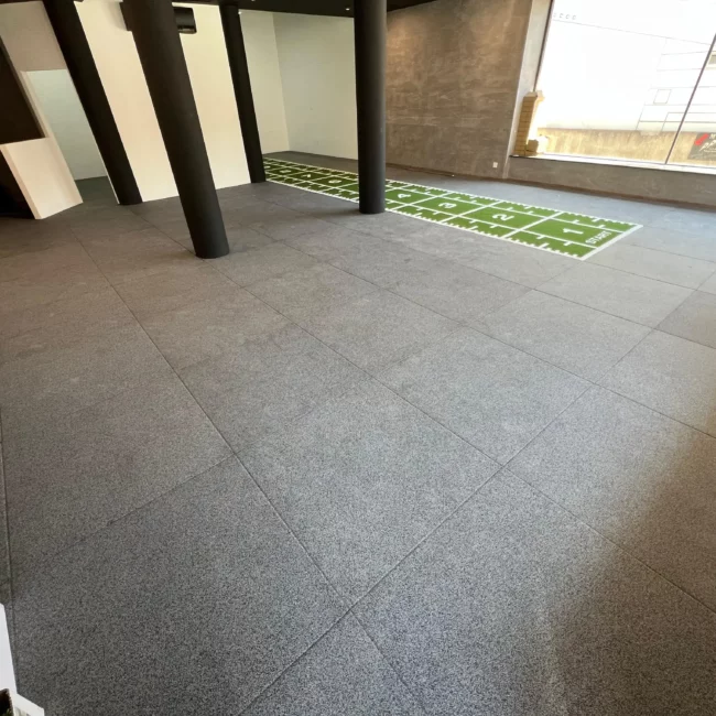 Détail d'un sol technique posé par Fitspro Equipement